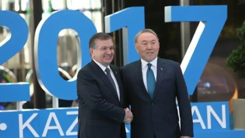 Шавкат Мирзиёев поблагодарил Нурсултана Назарбаева за прием на ЭКСПО