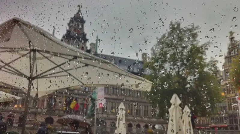 Штормовое предупреждение: сильный ветер ожидается в ряде регионов Казахстана