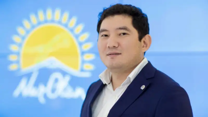 Назначен новый директор школы политического менеджмента партии Nur Otan