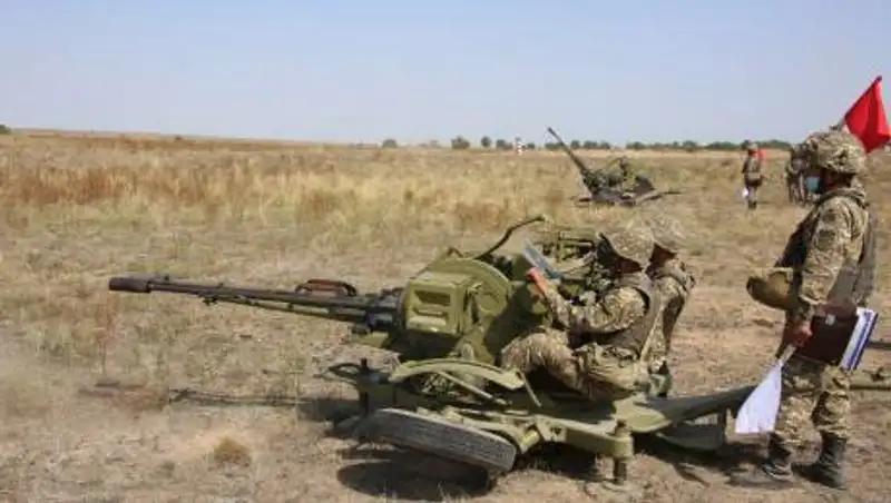 Боевые стрельбы проходят под Алматы