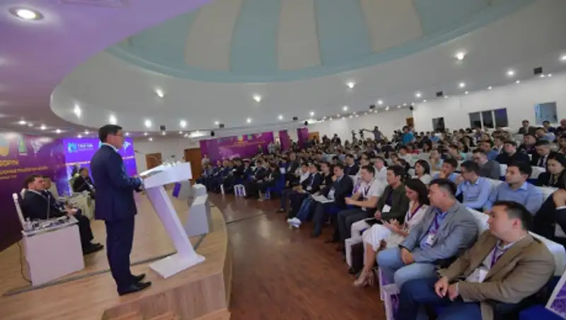 Бионическая рука и распознавание лиц: Международный IT-форум прошел в Павлодаре