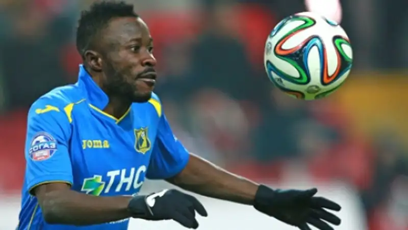 Африканского игрока «Ростова» дисквалифицировали за неприличный жест