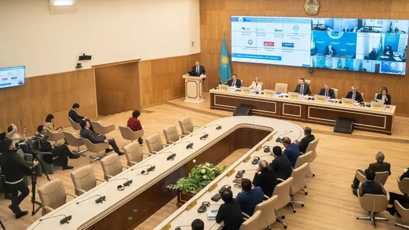 Итоги выдвижения кандидатов и аккредитации международных наблюдателей подвели в ЦИК