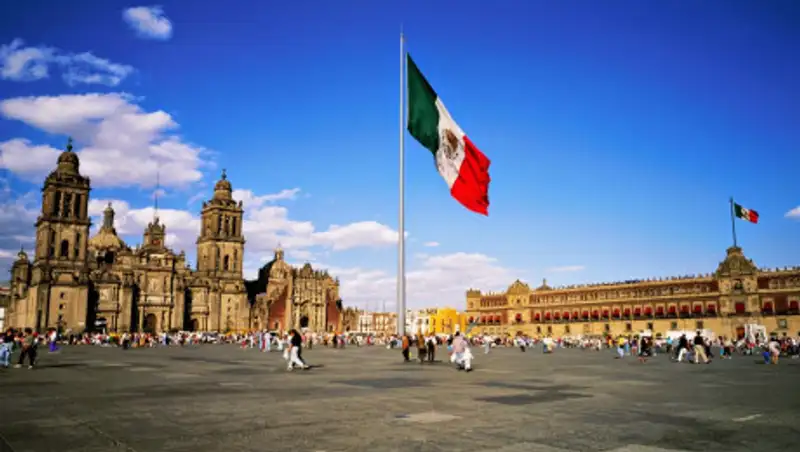 В Мексике разрешили судить президента за коррупцию