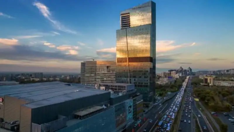 Из Esentai Mall в Алматы эвакуировали людей