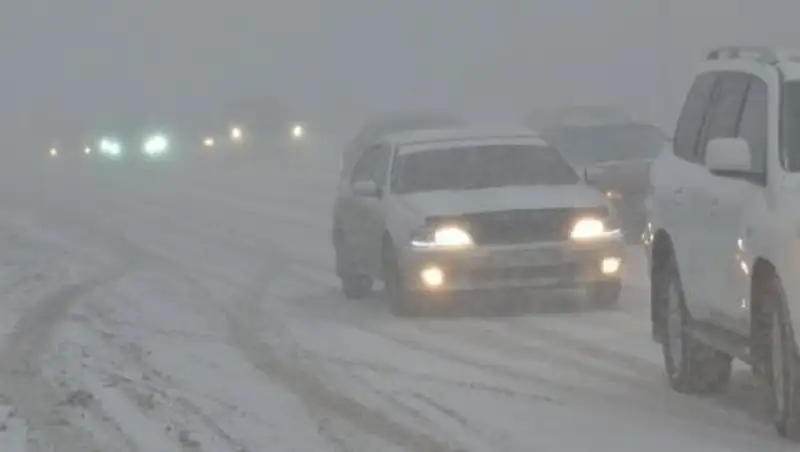 В Костанайской, Акмолинской и Актюбинской областях ограничено движение автотранспорта