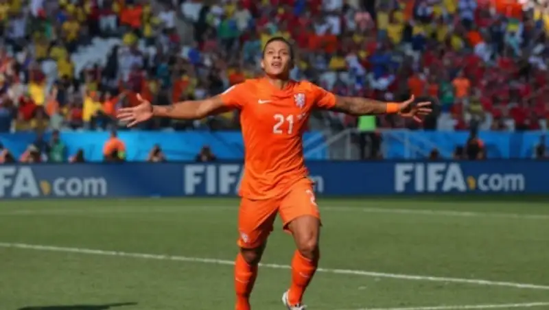 Российские СМИ: устроит ли Голландия погром Казахстану?