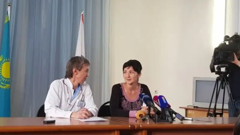 Мама упавшего в ТРЦ "Март" ребенка: Сын выпал из рук отца