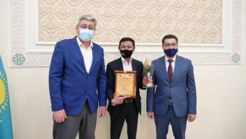 В Жетысу стали известны имена победителей на приз акима области "Ақ қауырсын"