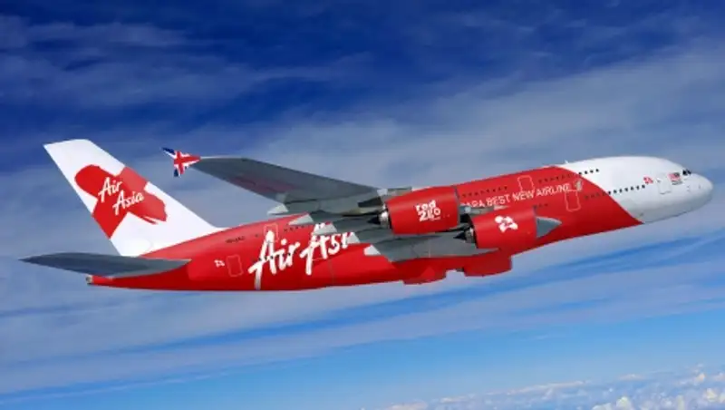 Индонезийские военные приостановили поиски пропавшего самолета AirAsia