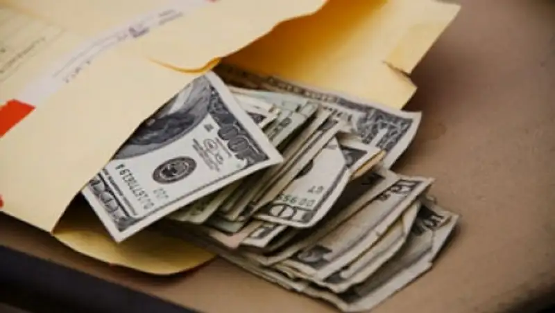 В Усть-Каменогорске помощницу адвоката осудили за попытку мошенничества