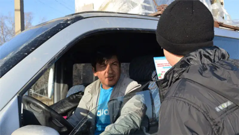 В СКО прошла акция «Водитель, сохрани мне жизнь!», фото - Новости Zakon.kz от 15.11.2013 00:39