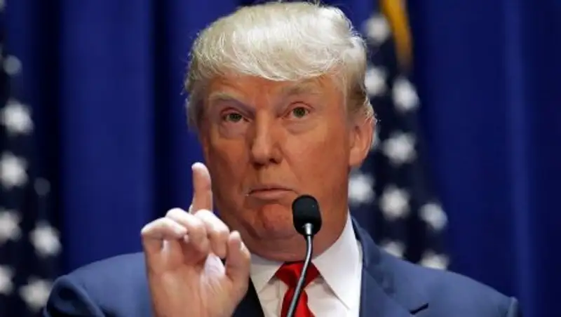 Трамп обвинил Клинтон в сговоре с российскими властями