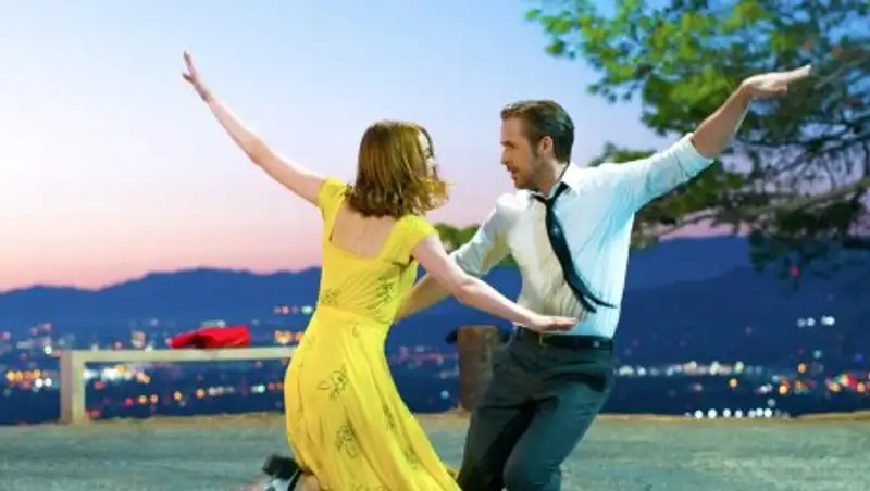 Даурен Абаев вручил казахстанскую премию «Тумар» нашумевшему мюзиклу «Ла-ла-Лэнд»