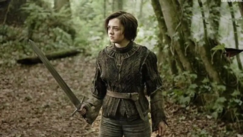 Звезда "Игры престолов" опровергла слова о дате выхода последнего сезона