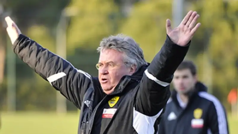 СМИ сообщили о возможном возвращении Хиддинка в «Челси»