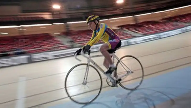 Во Франции установили новый велосипедный рекорд для столетних