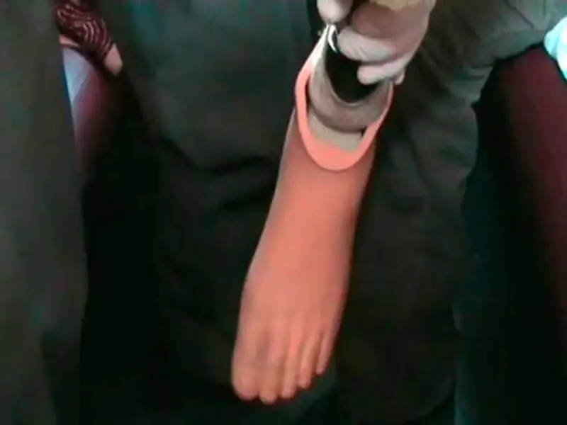 Пограничники задержали пассажира поезда, который перевозил наркотики в протезе (фото), фото - Новости Zakon.kz от 14.11.2013 18:38