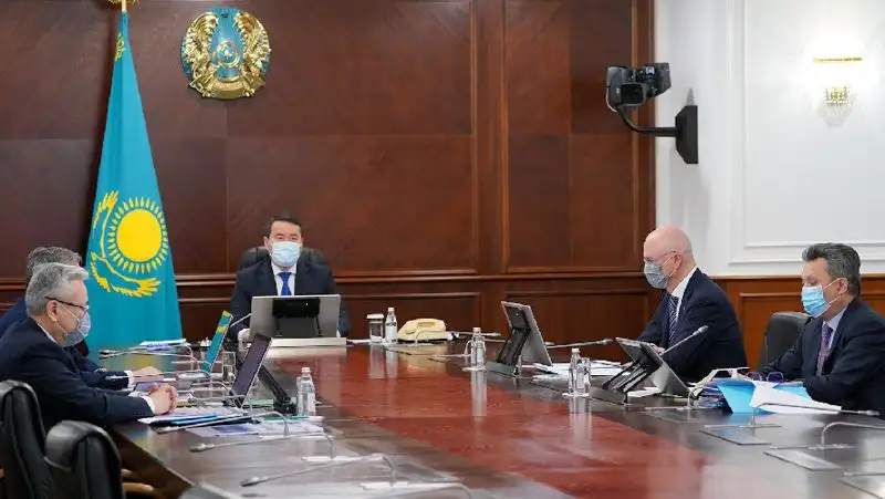 Здравоохранение и новые рабочие места – какие поручения дал Алихан Смаилов