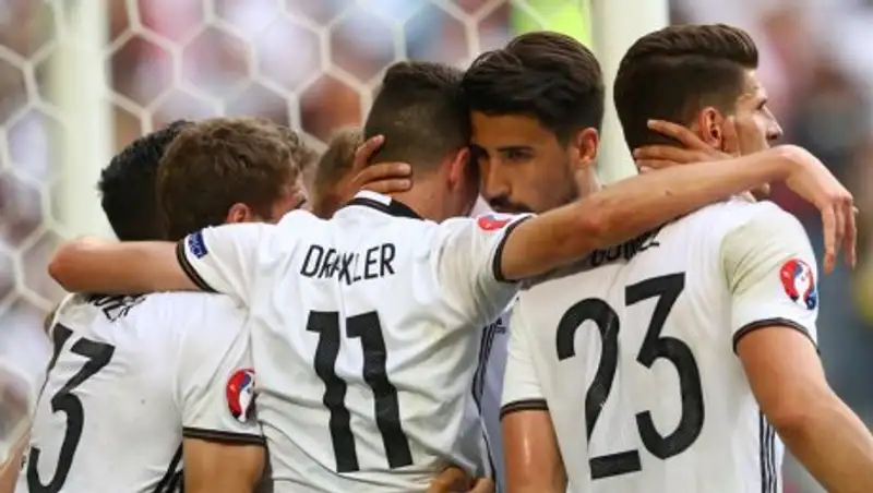 После первого тайма Германия ведет со счетом 0:2