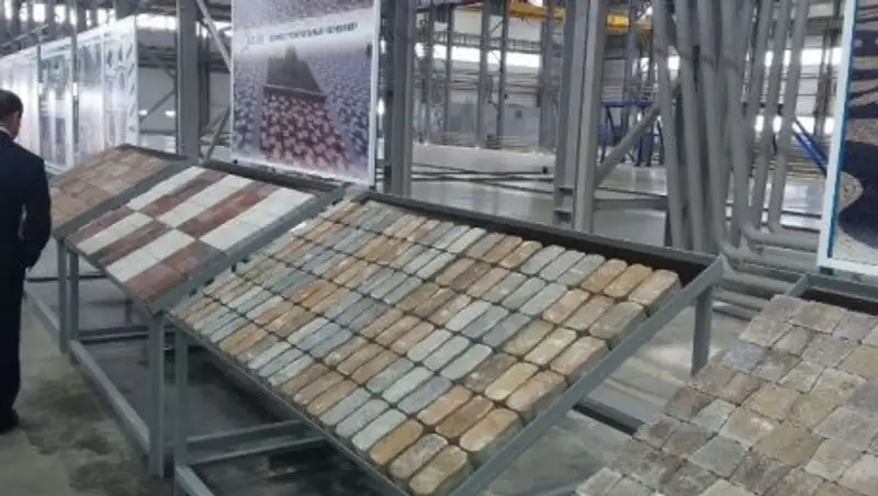 Н.Назарбаев отметил социальную значимость Домостроительного комбината «GLB»