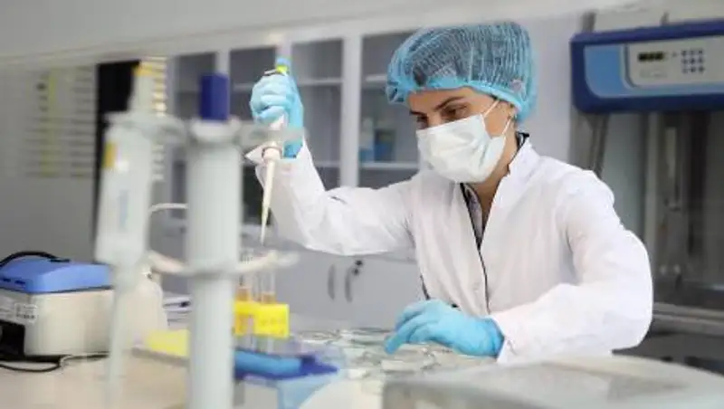 Ученые опровергли высокую смертность от британского штамма COVID-19