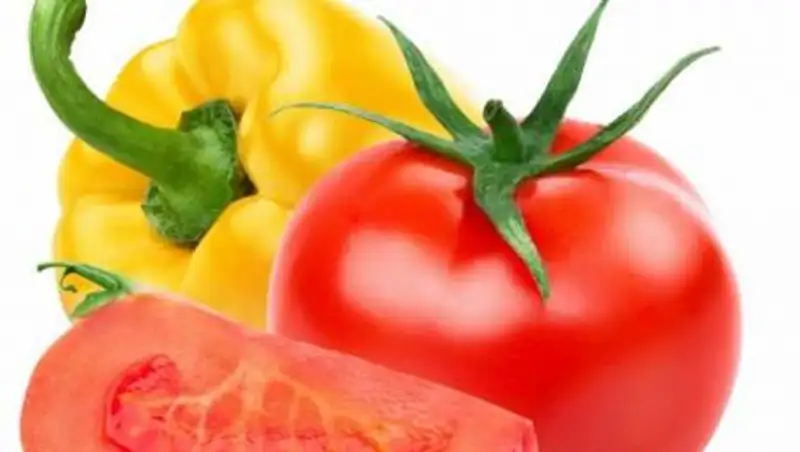 Казахстан временно запретил ввоз томатов и перца из Туркменистана