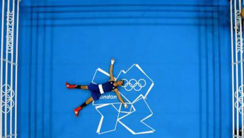 Профессионалы сдружились против любителей