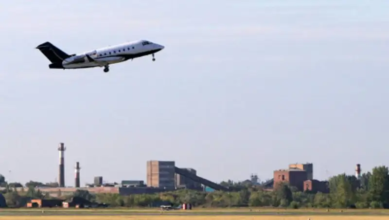 Самолет с Навальным вылетел в Германию