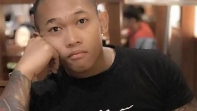 Грузчик нашел 50 тысяч долларов и вернул клиенту