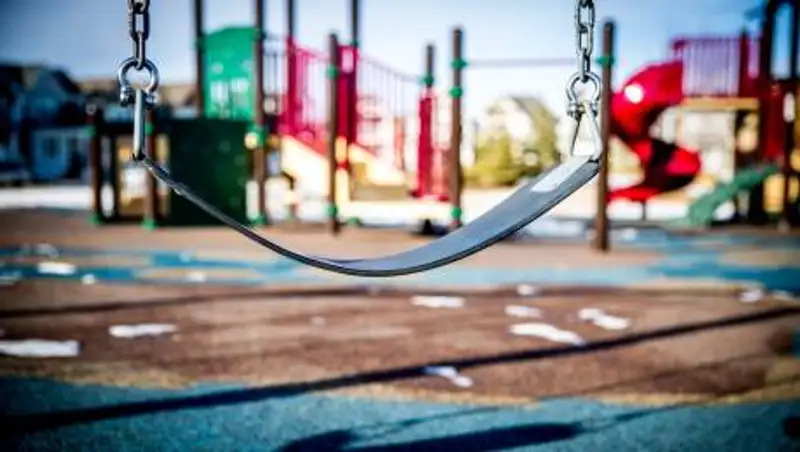 Девушка повесилась на детской площадке в Шымкенте