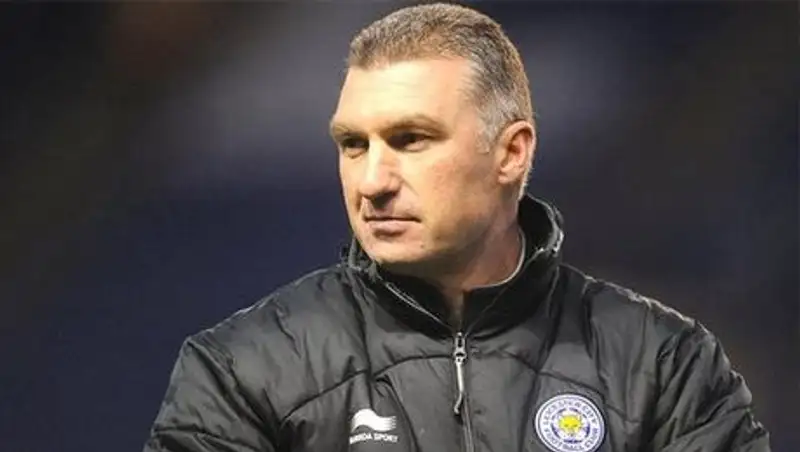 Тренер «Лестера» был уволен после того, как пытался задушить соперника