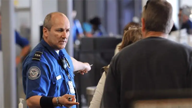 США начали выдавать украинцам визы сроком на 10 лет