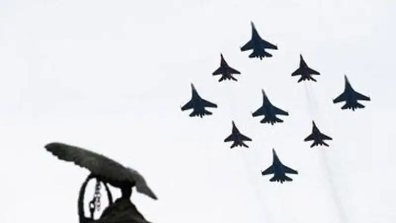 «Стрижи» и «Витязи» покажут высший пилотаж на выставке KADEX-2014 в Казахстане