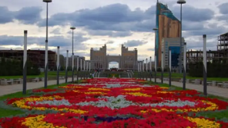 Астану украшают ко Дню столицы