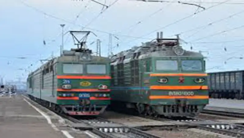 Железная дорога теряет доходы из-за сокращения объема пассажирских перевозок, фото - Новости Zakon.kz от 08.01.2016 23:14