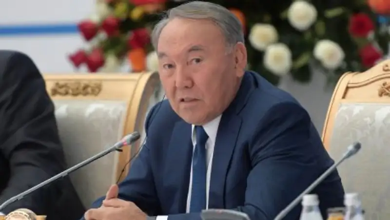 О чем говорил Назарбаев с международными экспертами на заседании Astana club