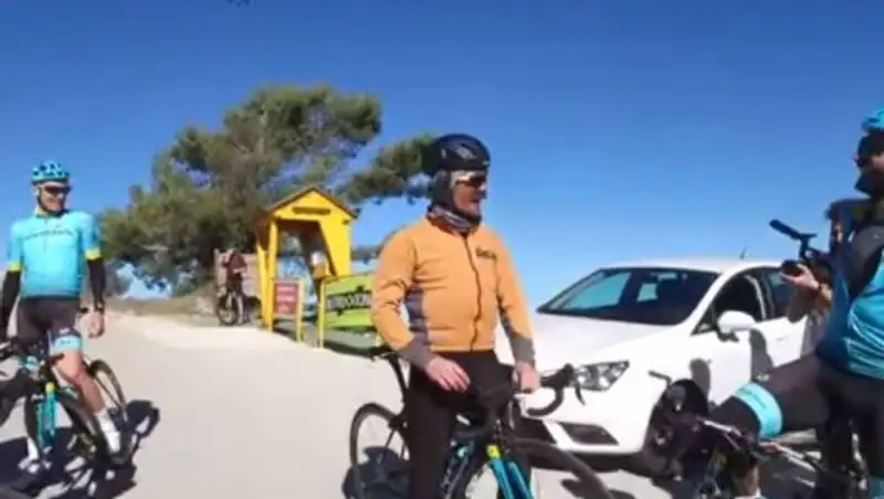 Винокуров разыграл свою велокоманду