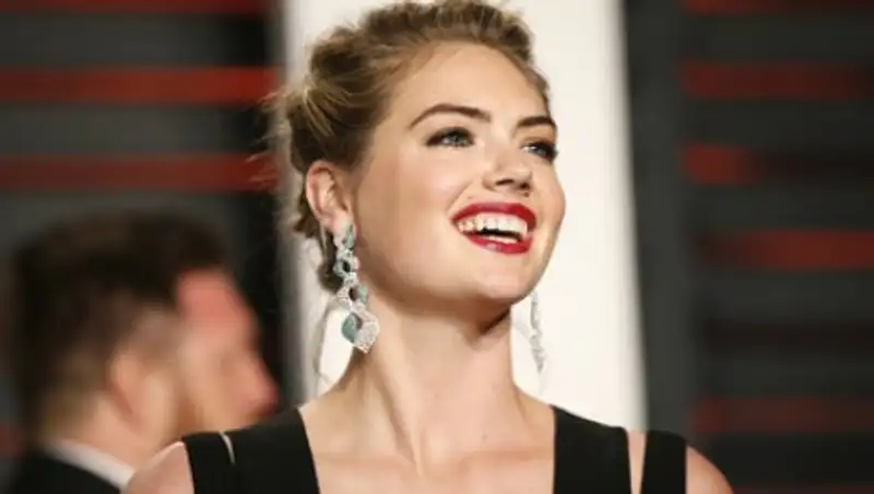 «Самая сексуальная женщина планеты» впервые станет матерью