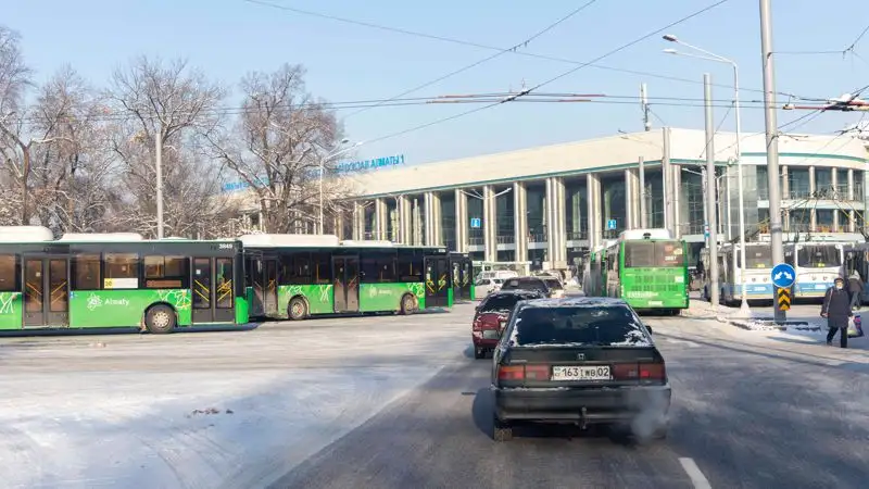 Как спасают алматинских бездомных , фото - Новости Zakon.kz от 13.01.2023 14:31