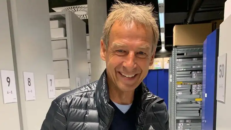 Немецкий футболист Юрген Клинсманн стал тренером сборной Южной Кореи