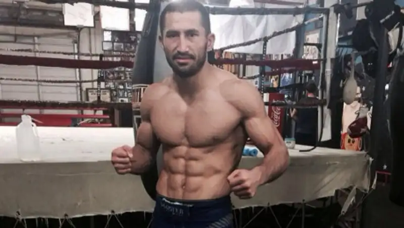 Арман Оспанов проиграл нокаутом российскому бойцу