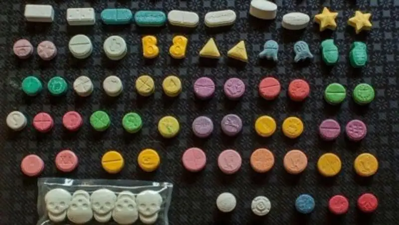 В Казахстане 90% синтетических наркотиков распространяют через соцсети