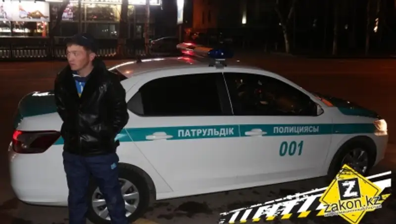 Вор, обокравший ларек в Алматы, отбивался от "кузетовцев" украденным товаром и ножом