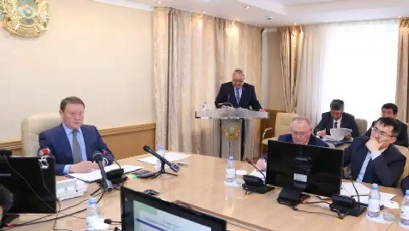 Аким СКО провел заседание акимата