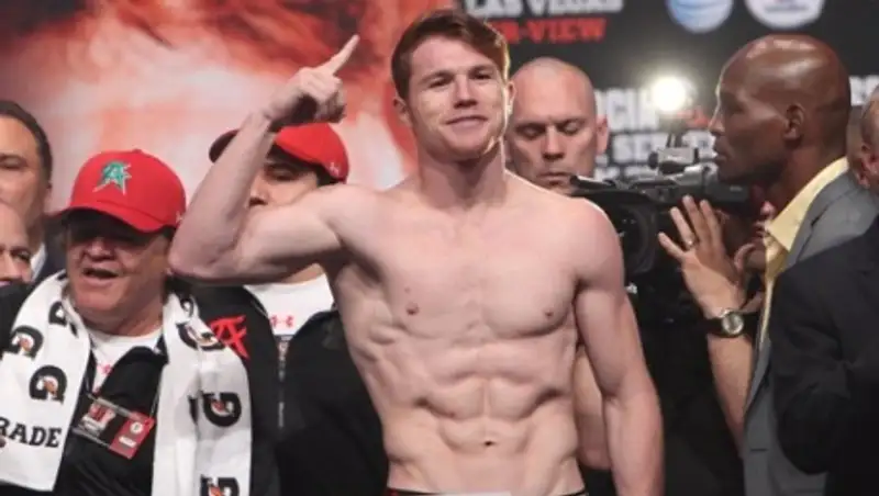 Канело Альварес победил Мигеля Котто и потребовал боя с Головкиным