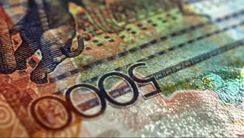 Власти России и экономисты единодушны: рубль не заметит обвала тенге