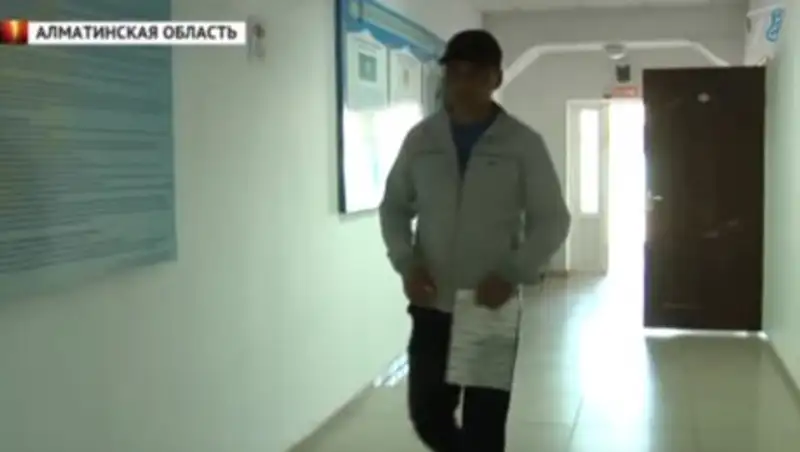 Оралману, вернувшемуся из Китая, не дают гражданство