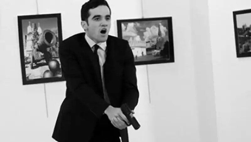 Убийцу посла Карлова похоронили на безымянном кладбище в Анкаре