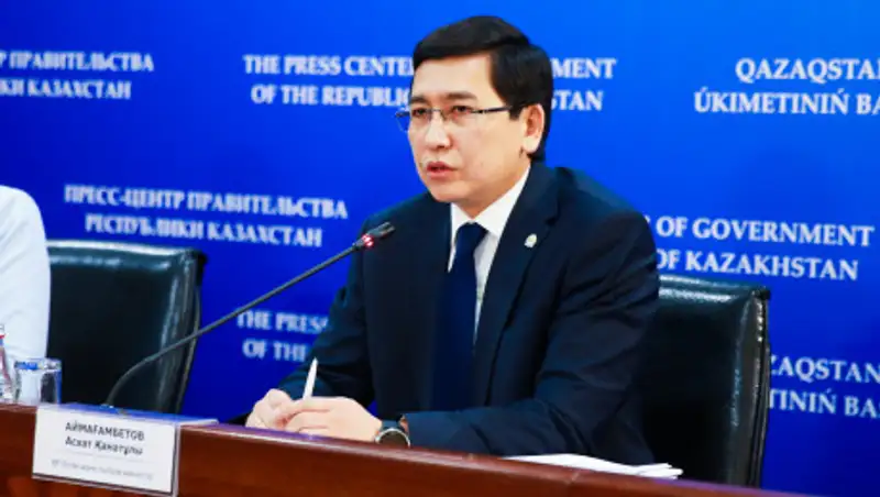 Сын стал более самоорганизованным: министр образования о плюсах дистанционки на примере своей семьи